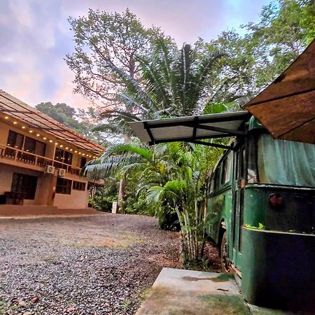 Cool Waters Jungle Villas Увита Экстерьер фото
