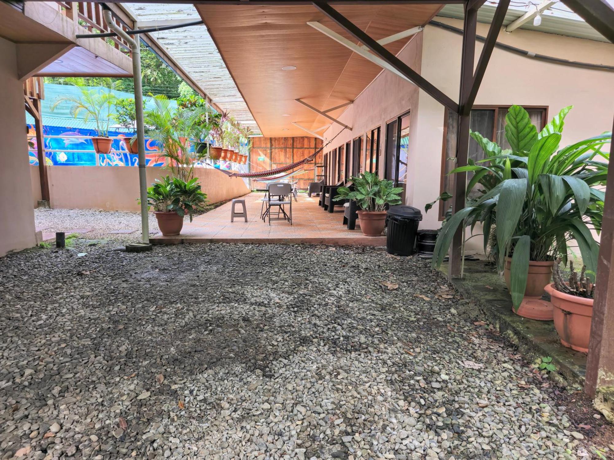 Cool Waters Jungle Villas Увита Экстерьер фото